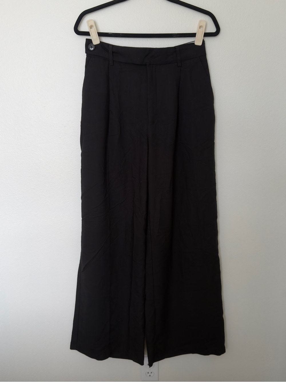 Zara women’s full length Black Wide-Leg Dress Pants - Classic Trousers